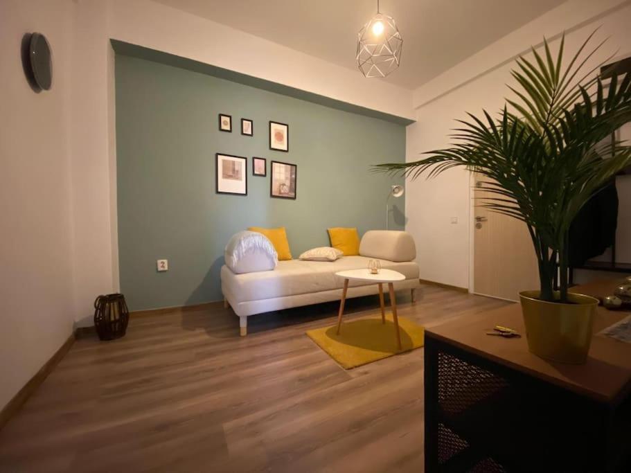 Kara'S Apartment Bukarest Exterior foto